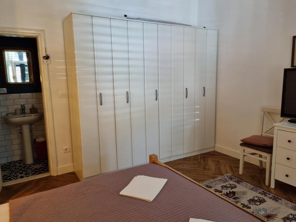 Отель House Grabic Тиват Экстерьер фото
